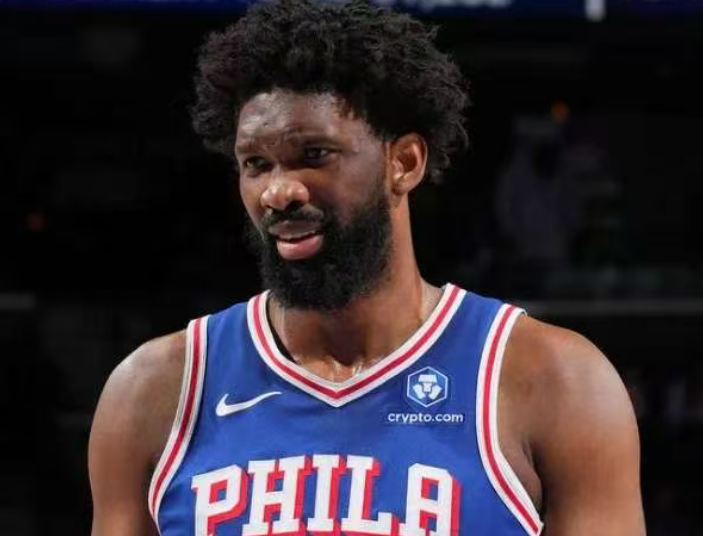 官方开奖直播-恩比德复出27+6+5率76人大胜步行者 马克西32+9+8探花23分